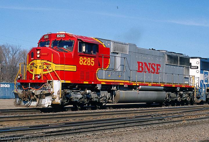 BNSF 8285 SD75I.jpg